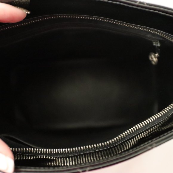 Chanel Black Patent  Quilted Leather Medallion Purse - Picture 14 of 16